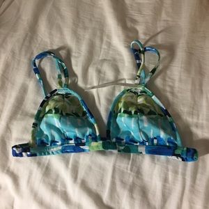 BNWT Nalu Swimwear Hina Top